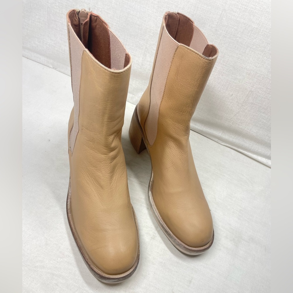 Free People Essential Chelsea Leather Boots Chalk NWOB - Picture 6 of 13
